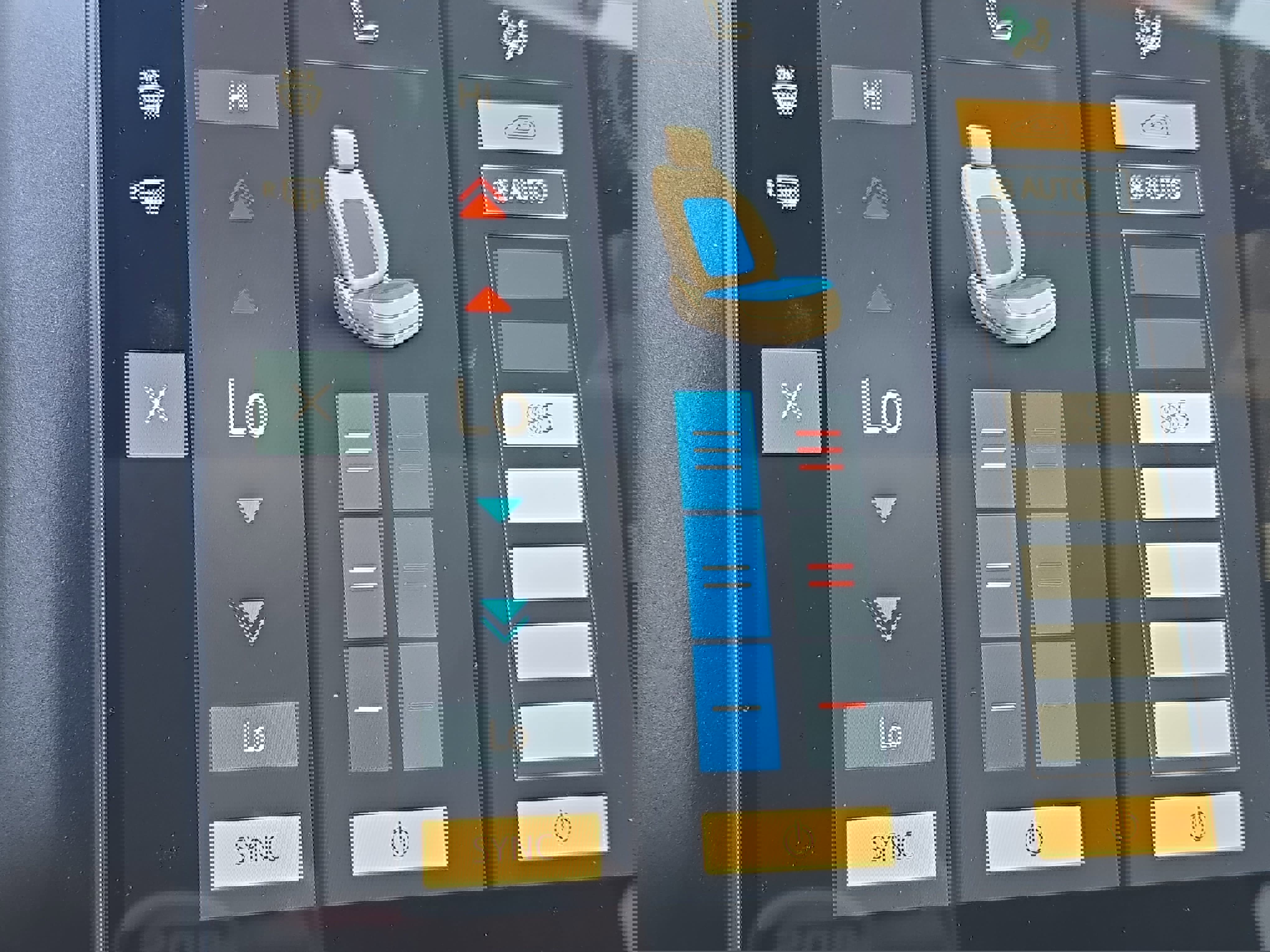 Certified 2025 Land Rover Range Rover Velar Dynamic SE AWD/4WD image 24