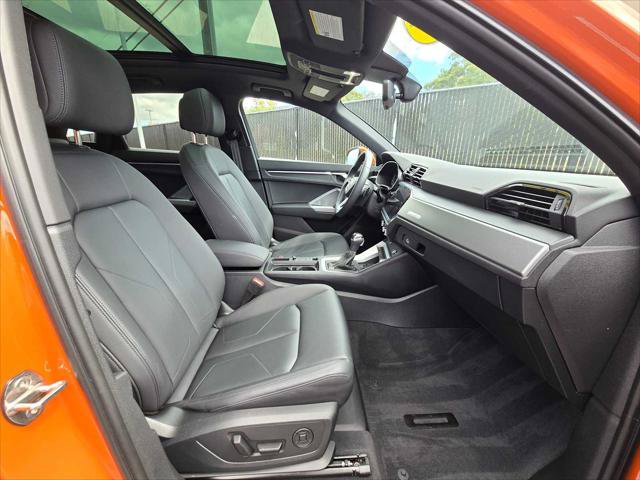 Certified 2025 Audi Q3 2.0T Premium Plus w/ Premium Plus Package AWD/4WD image 11