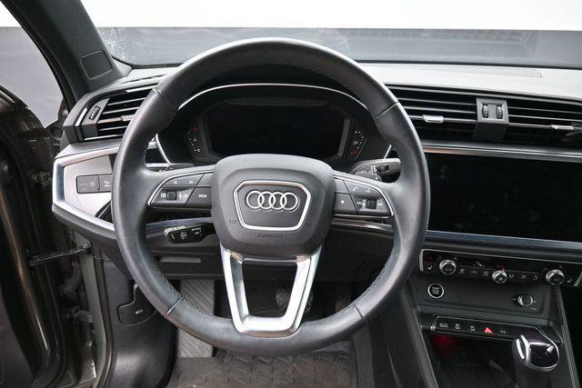 Used 2024 Audi Q3 2.0T Premium Plus AWD/4WD image 17