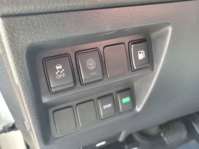 Used 2020 Nissan Rogue S image 19