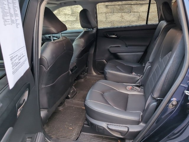 Used 2023 Toyota Highlander XLE image 20