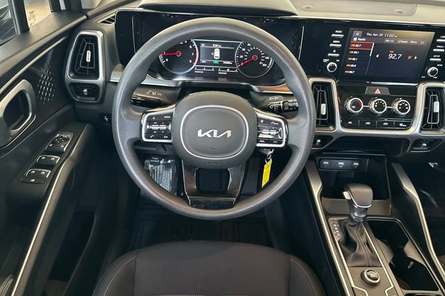 Used 2022 Kia Sorento LX FWD image 17