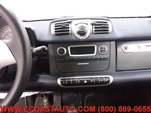 Used 2014 smart fortwo passion RWD image 11