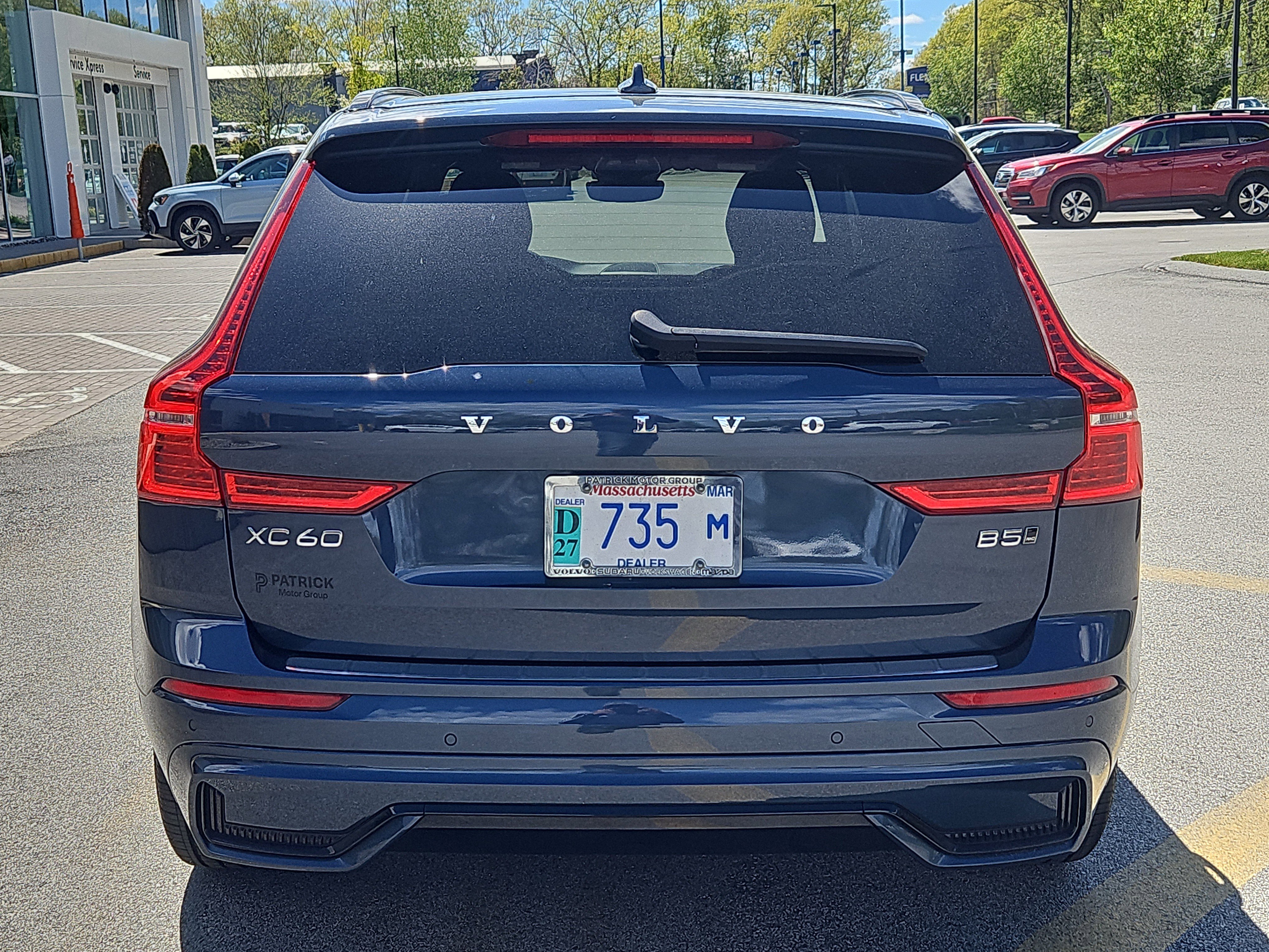 Certified 2024 Volvo XC60 B5 Plus w/ Climate Package AWD/4WD image 28
