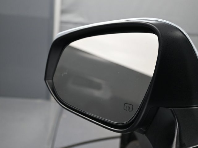 Used 2024 Toyota Corolla Cross LE FWD image 5