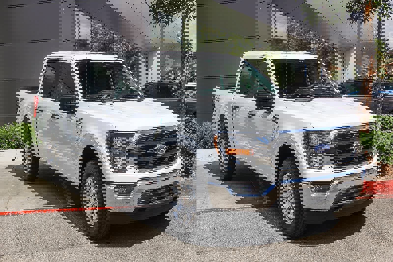 Used 2023 Ford F150 XLT image 3