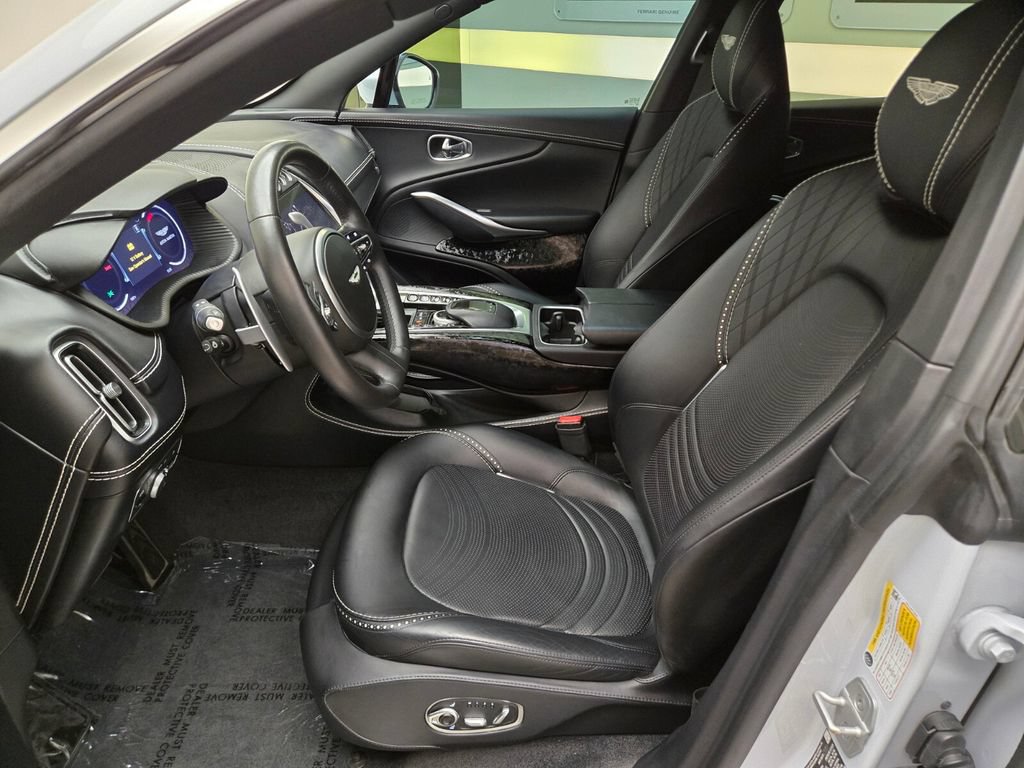 Used 2022 Aston Martin DBX AWD/4WD image 17