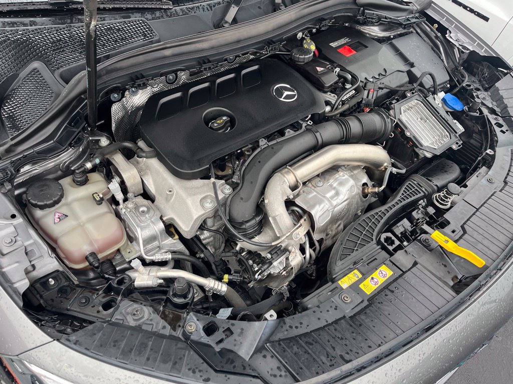 Used 2025 Mercedes-Benz GLA 250 4MATIC image 11