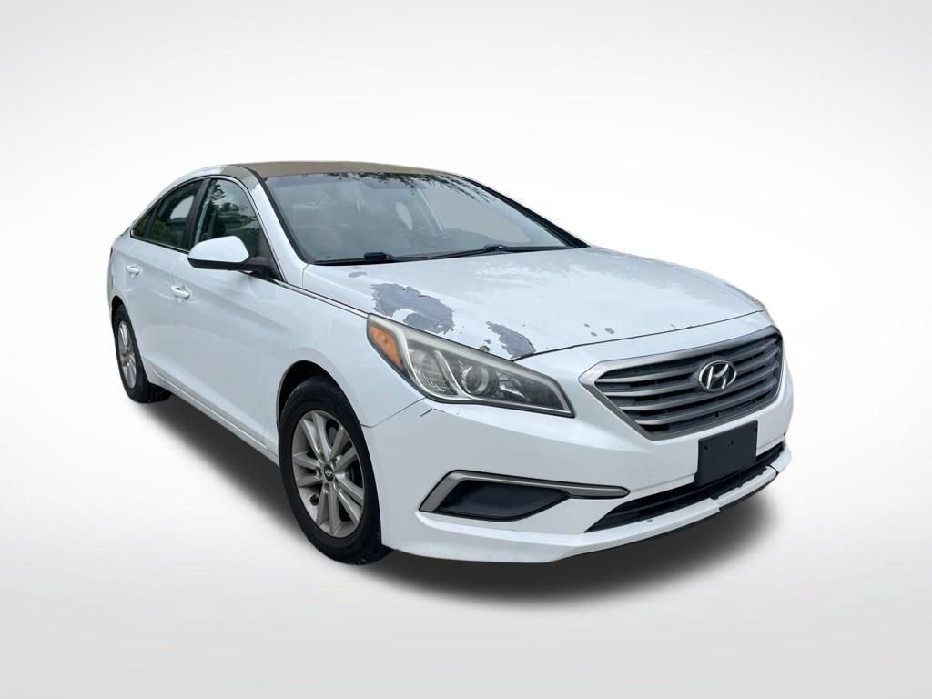 Used 2017 Hyundai Sonata SE FWD image 2