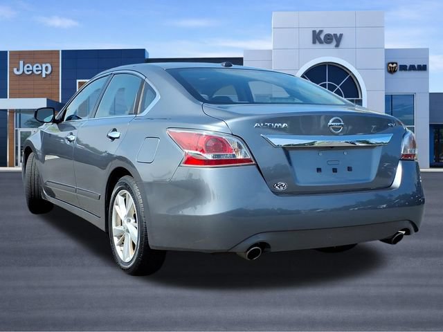 Used 2015 Nissan Altima 2.5 SV w/ Convenience Package FWD image 3