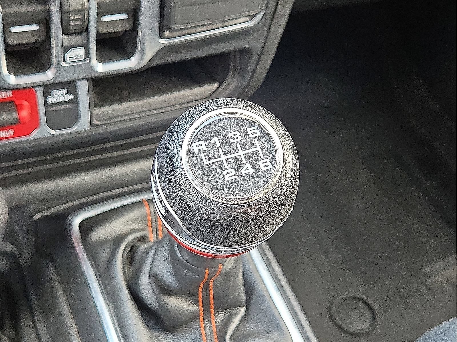 Used 2021 Jeep Gladiator Mojave w/ Safety Group AWD/4WD image 30