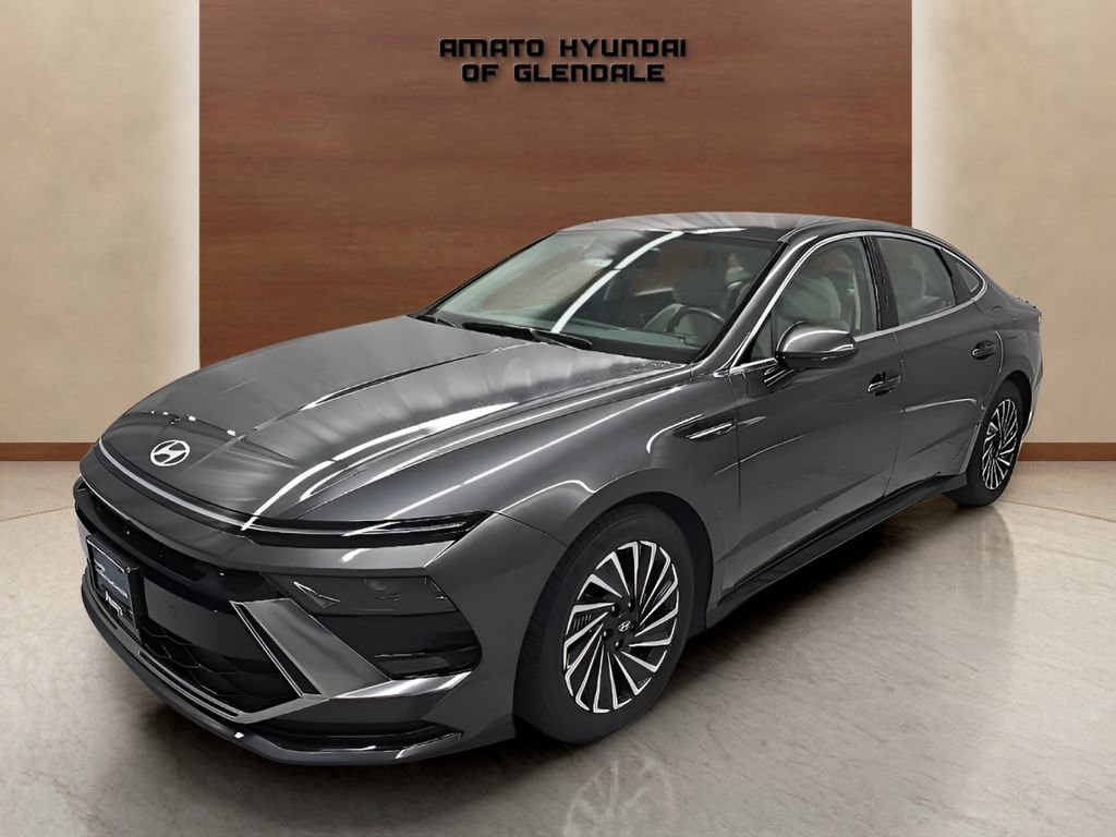 Used 2025 Hyundai Sonata SEL FWD image 1