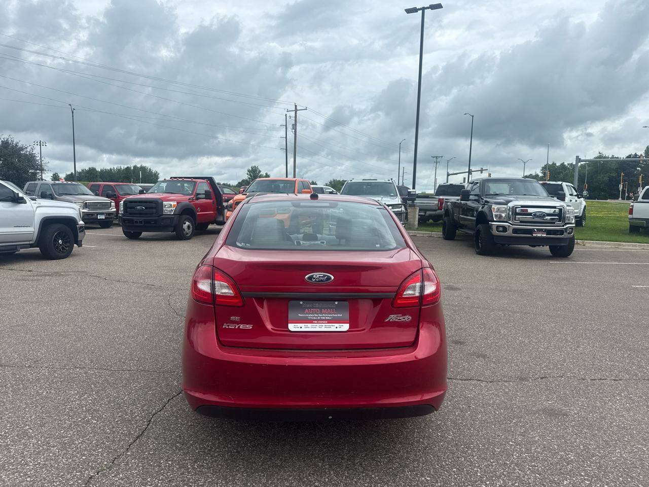 Used 2012 Ford Fiesta SE w/ Winter Pkg FWD image 4