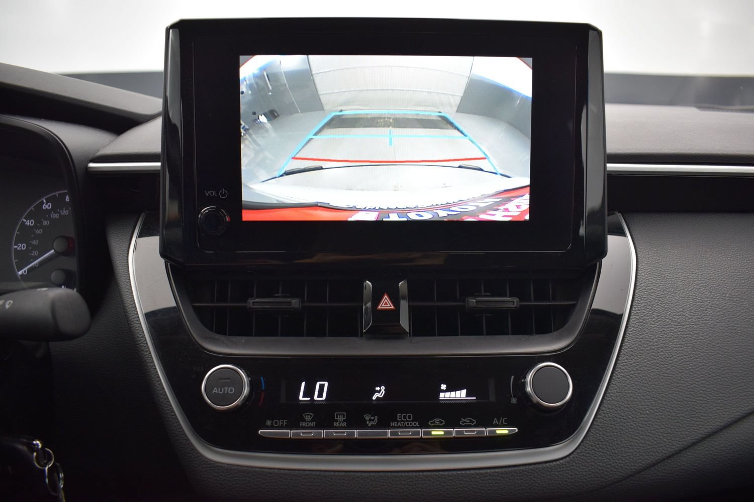 Used 2025 Toyota Corolla LE FWD image 15
