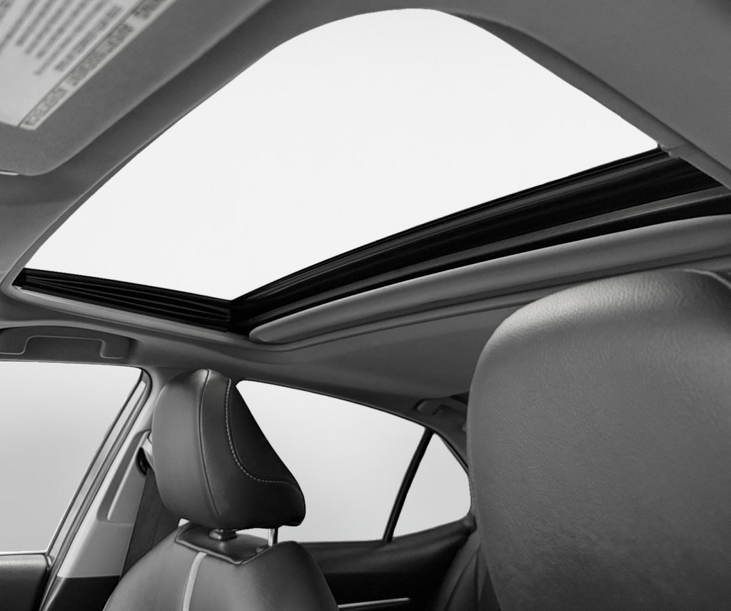 Used 2018 Toyota Camry SE w/ Moonroof Package FWD image 19