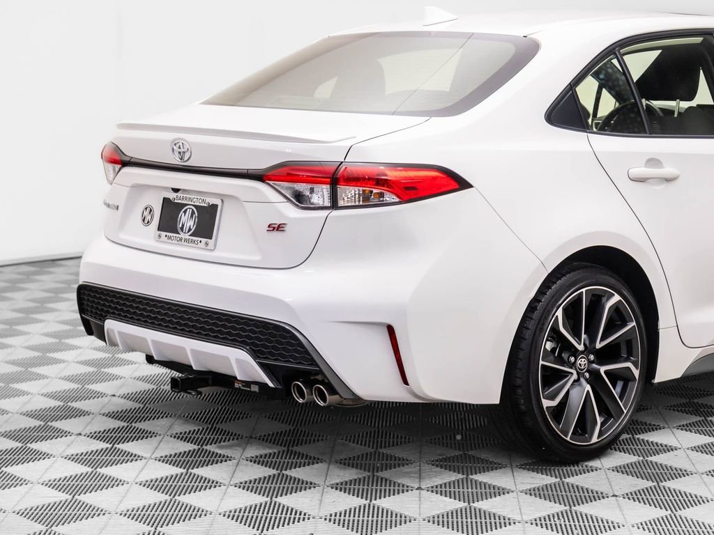 Used 2020 Toyota Corolla SE w/ SE Premium Package image 29