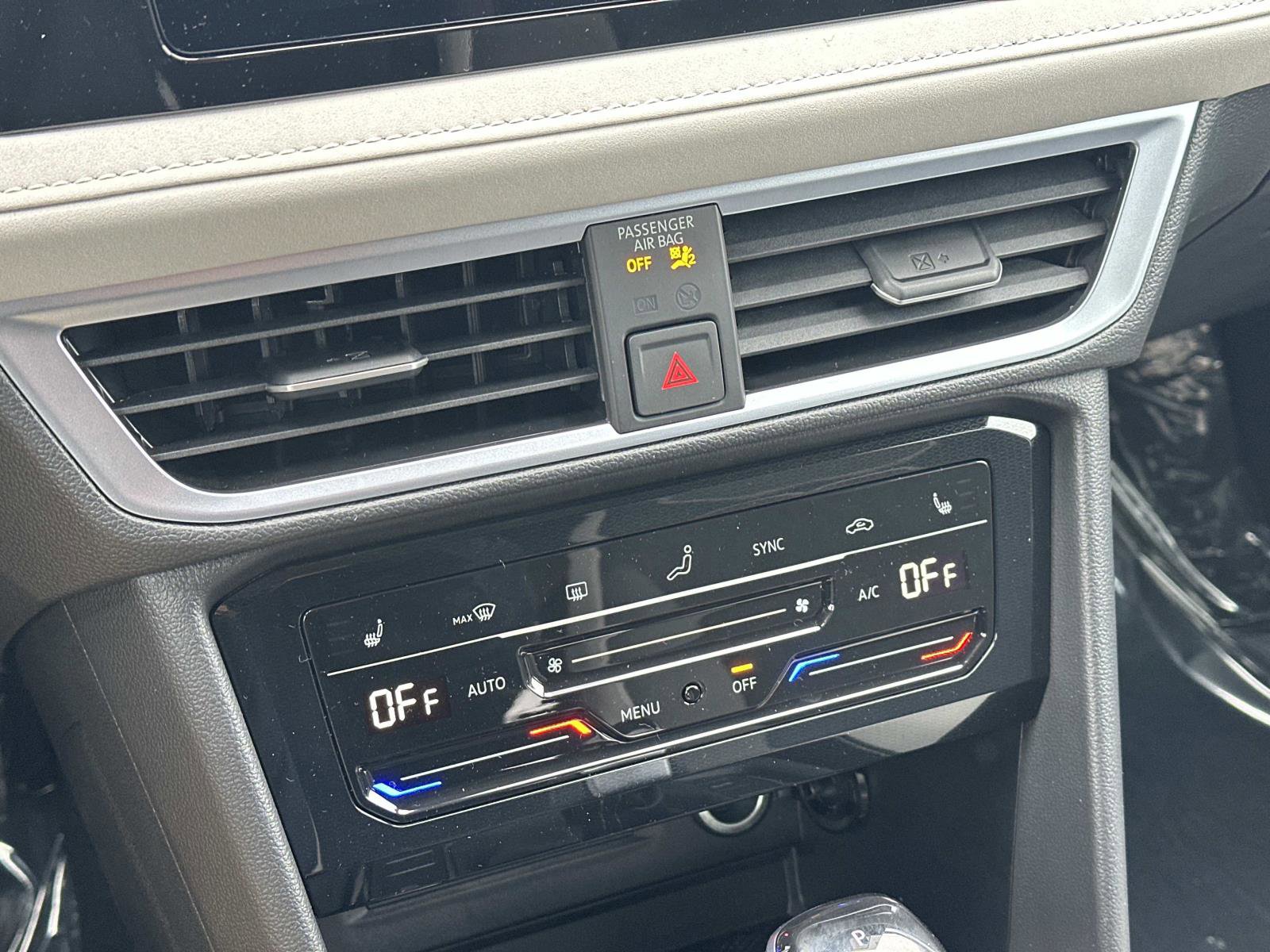 New 2026 Volkswagen Taos SE image 29