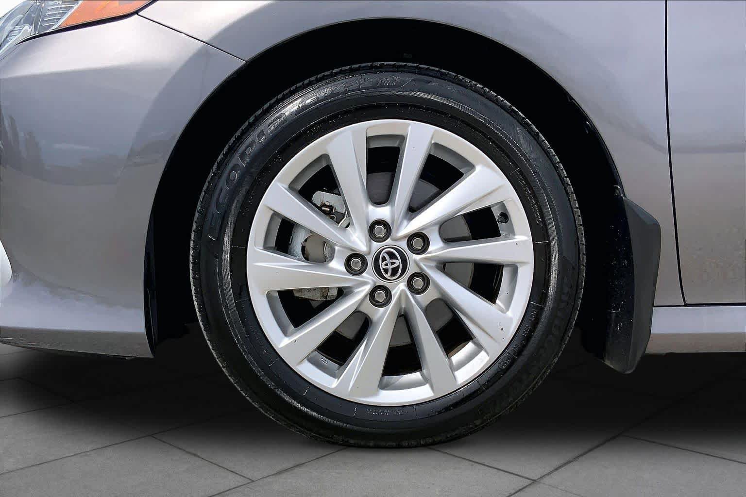Used 2023 Toyota Camry LE FWD image 11