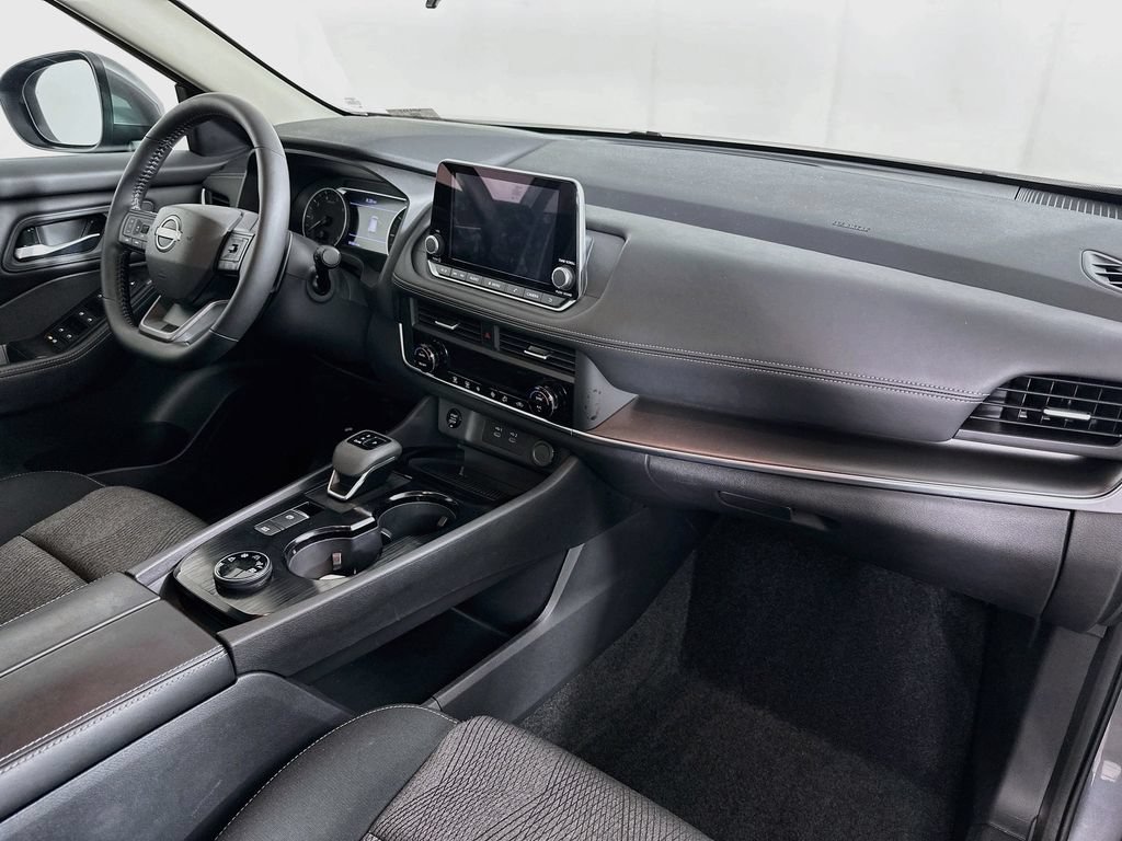 Certified 2026 Nissan Rogue SV AWD/4WD image 35