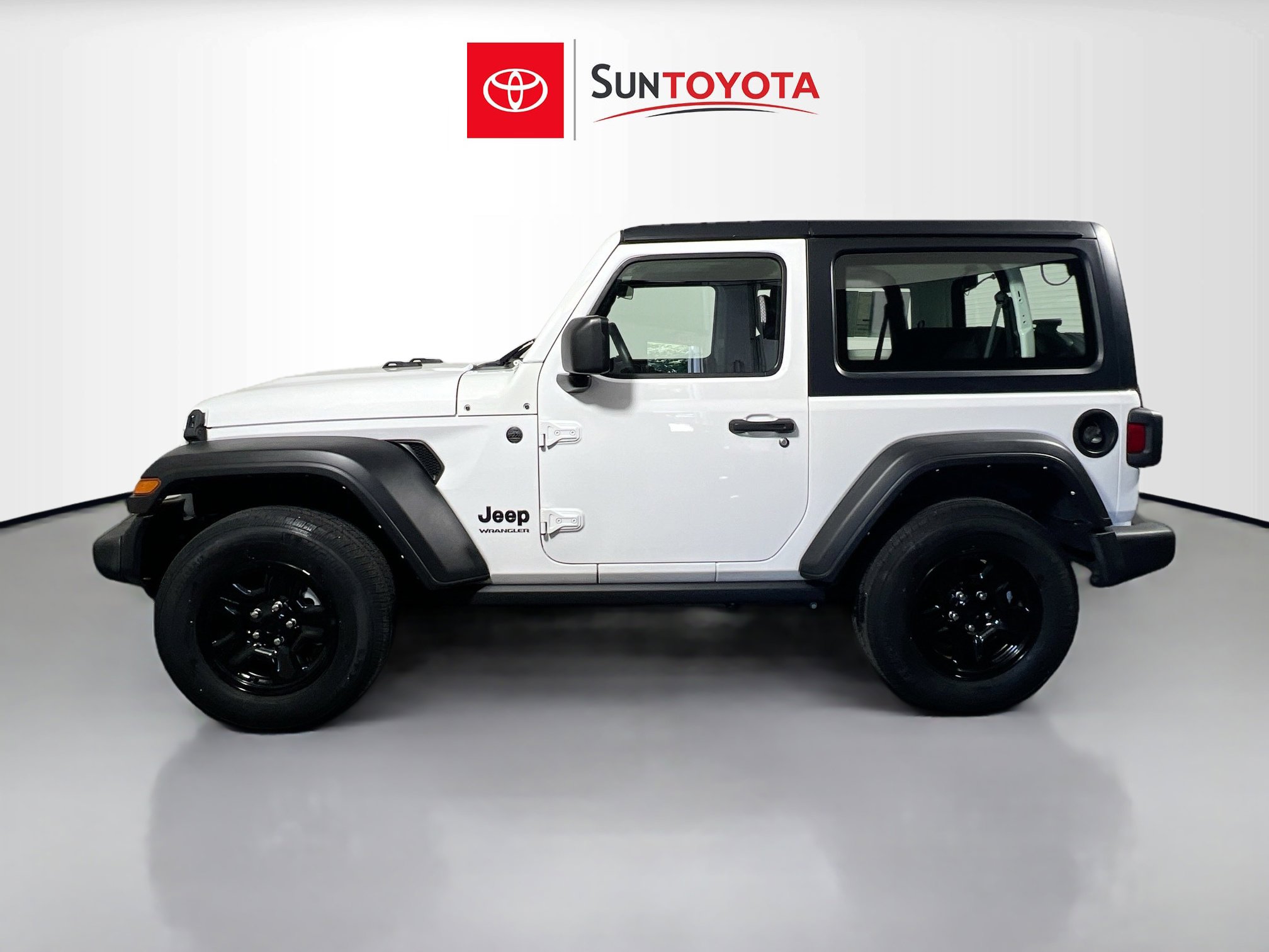 Used 2022 Jeep Wrangler Sport image 7