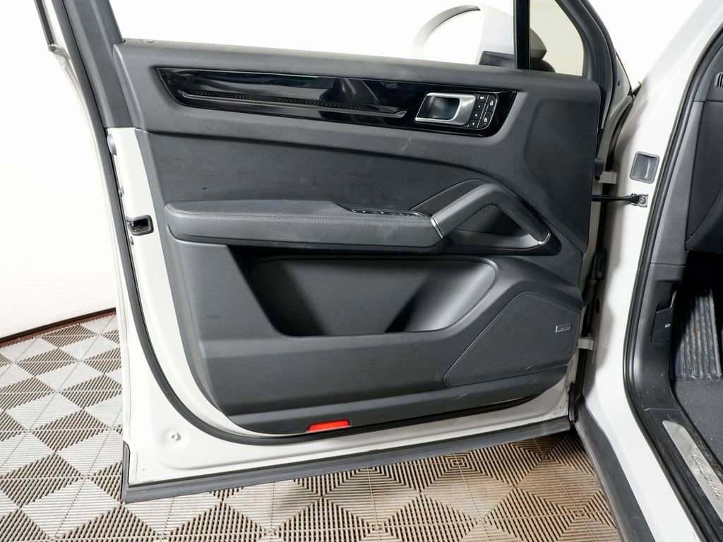 Certified 2022 Porsche Cayenne E-Hybrid image 14