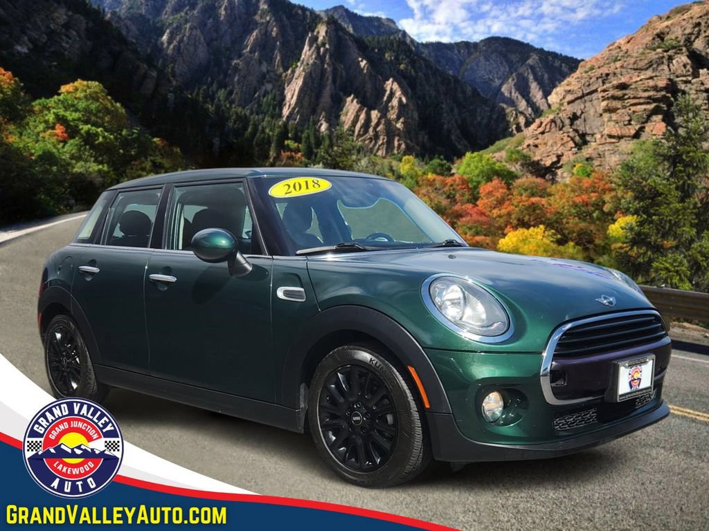 Used 2018 MINI Cooper 4-Door Hardtop FWD video 1