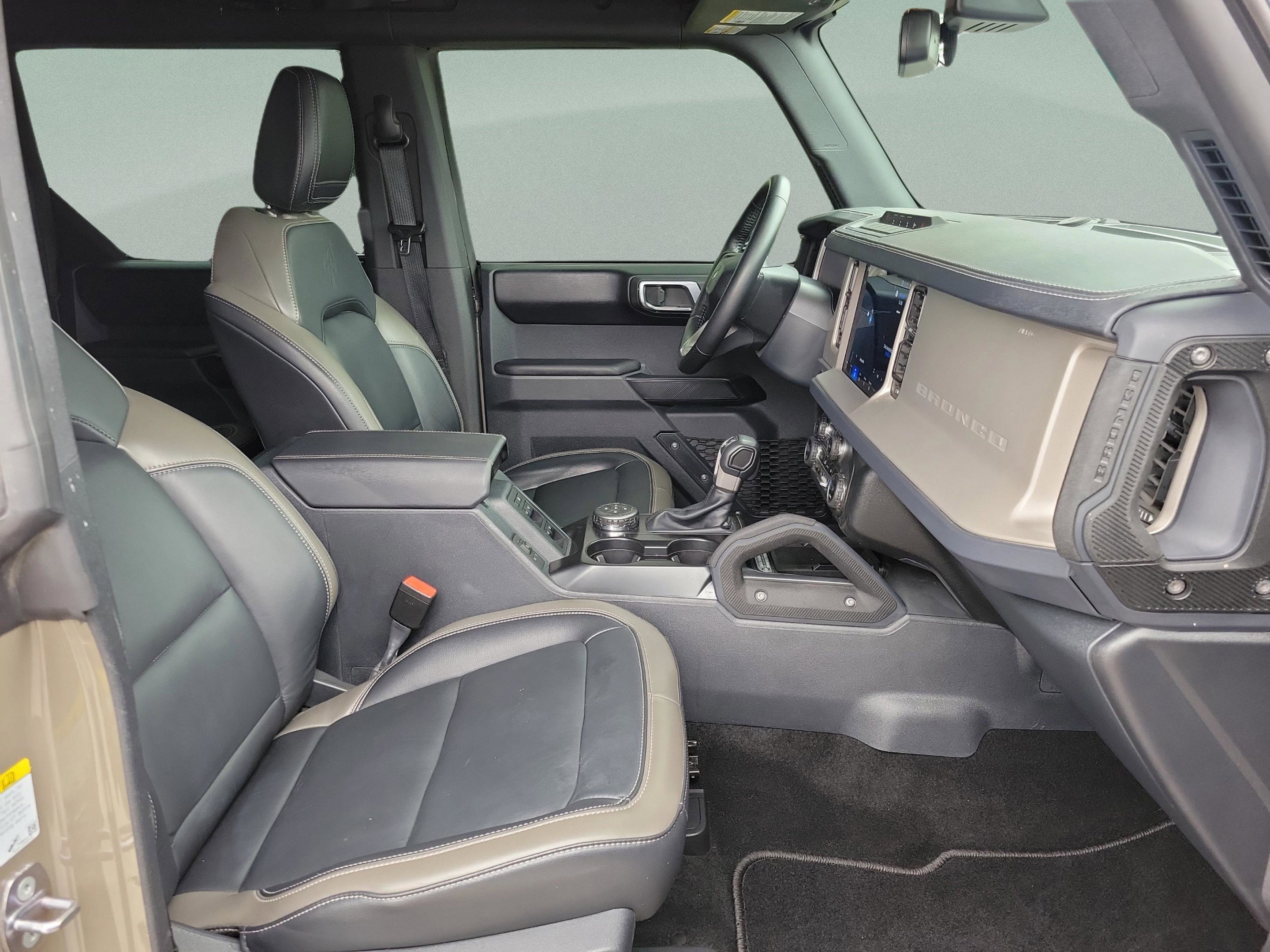 Used 2025 Ford Bronco Outer Banks w/ Sasquatch Package image 32