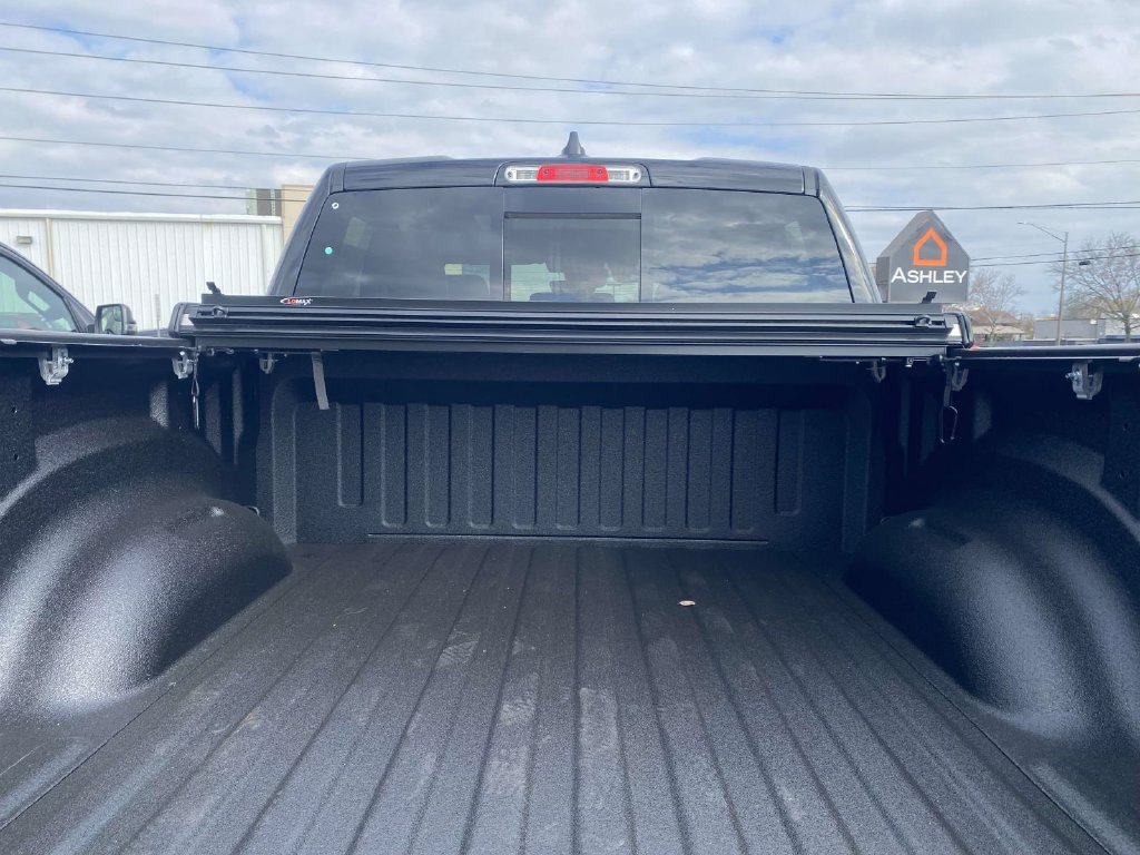 New 2026 RAM 1500 Laramie w/ Laramie Preferred Package AWD/4WD image 9