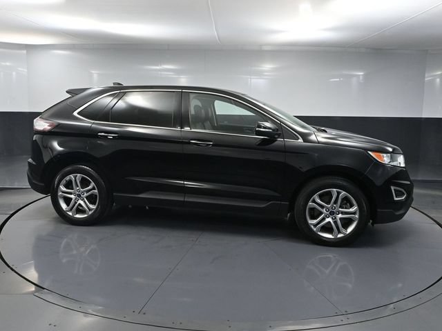 Used 2016 Ford Edge Titanium w/ Technology Package AWD/4WD image 2