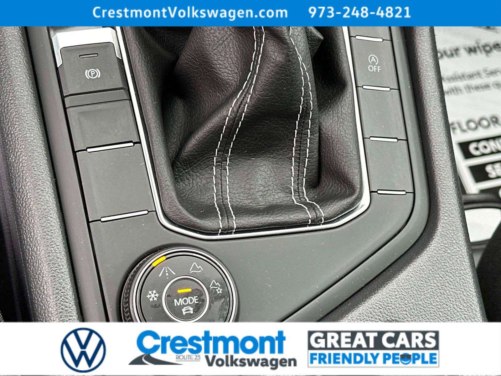 Used 2022 Volkswagen Taos SE w/ Panoramic Sunroof Package image 28