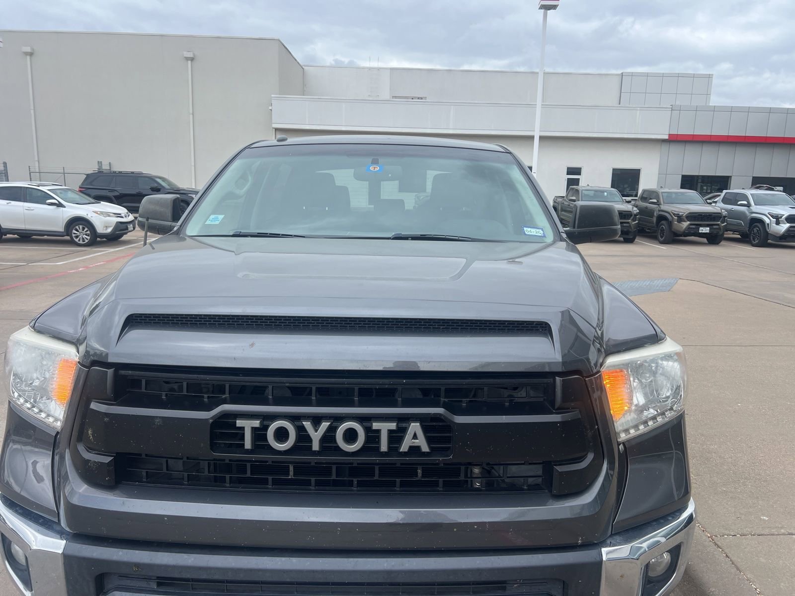 Used 2017 Toyota Tundra SR5 w/ SR5 Upgrade Package image 3