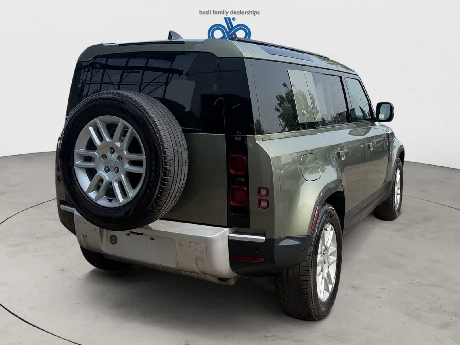 Used 2024 Land Rover Defender 110 S AWD/4WD image 7