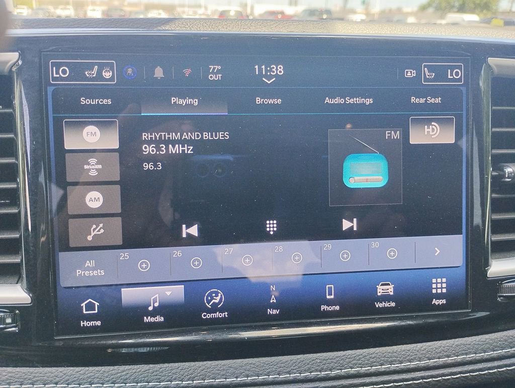 Used 2025 Chrysler Pacifica Select w/ Uconnect Theater Family Group AWD/4WD image 12