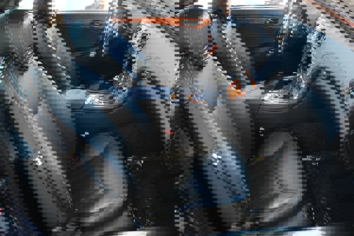 Used 2011 Mercedes-Benz SL 550 image 17