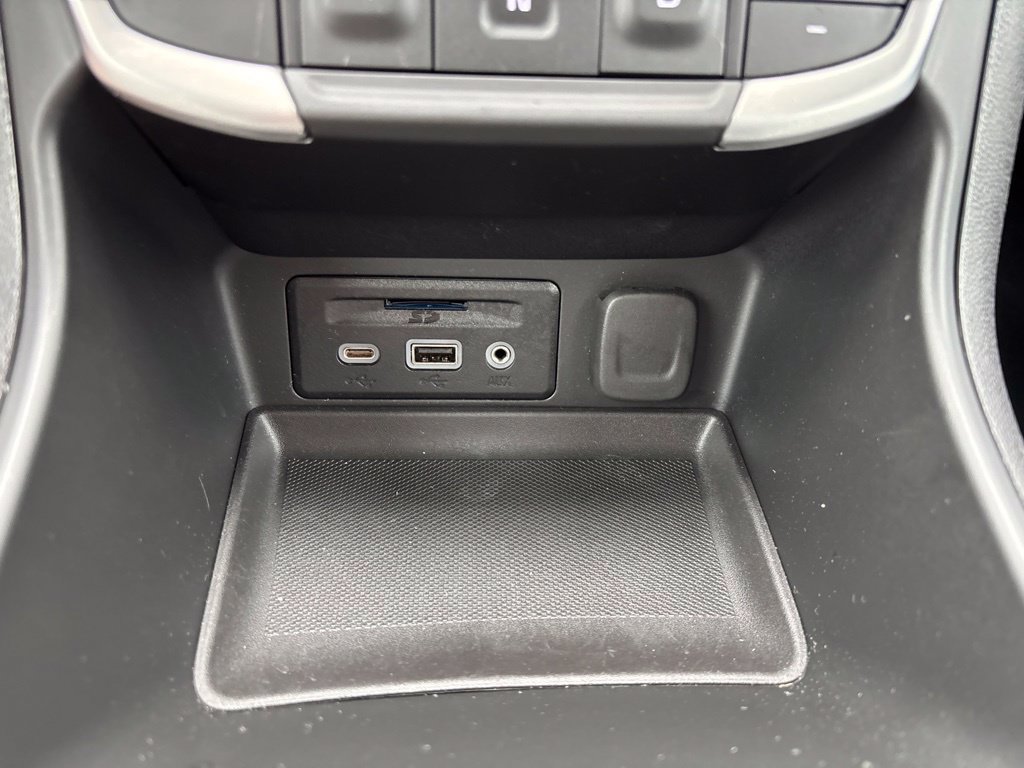 Used 2023 GMC Terrain SLT AWD/4WD image 30