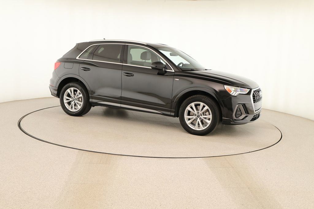 Certified 2024 Audi Q3 2.0T Premium w/ Convenience Package image 9