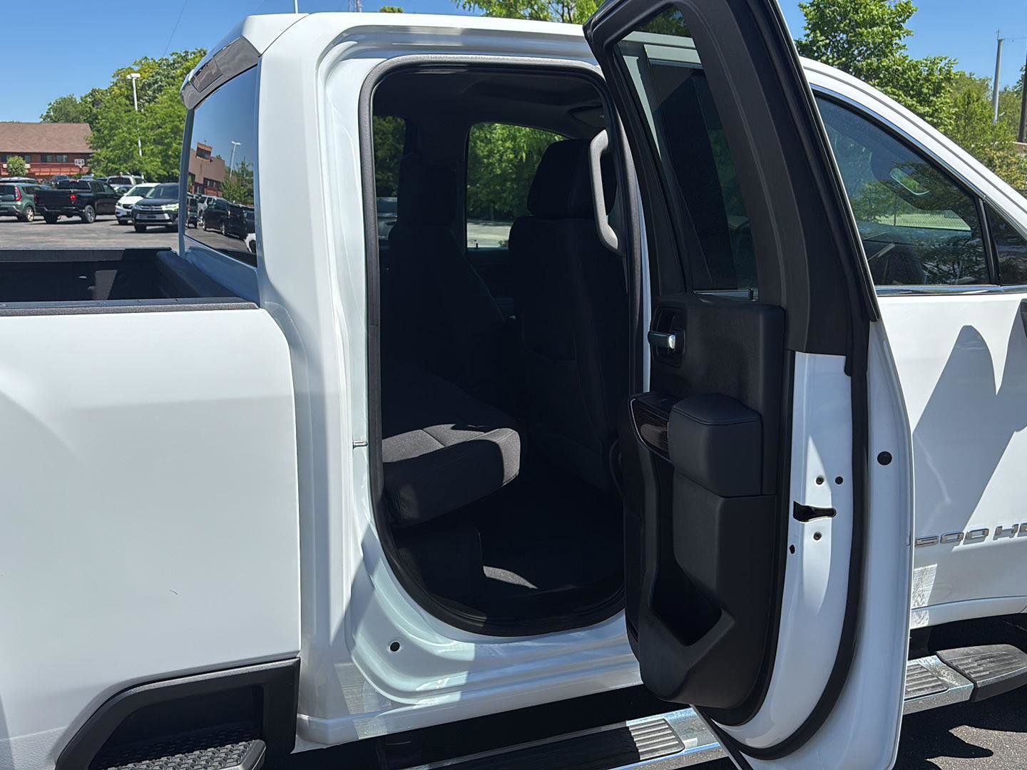 Used 2023 GMC Sierra 2500 SLE w/ SLE Convenience Package AWD/4WD image 16