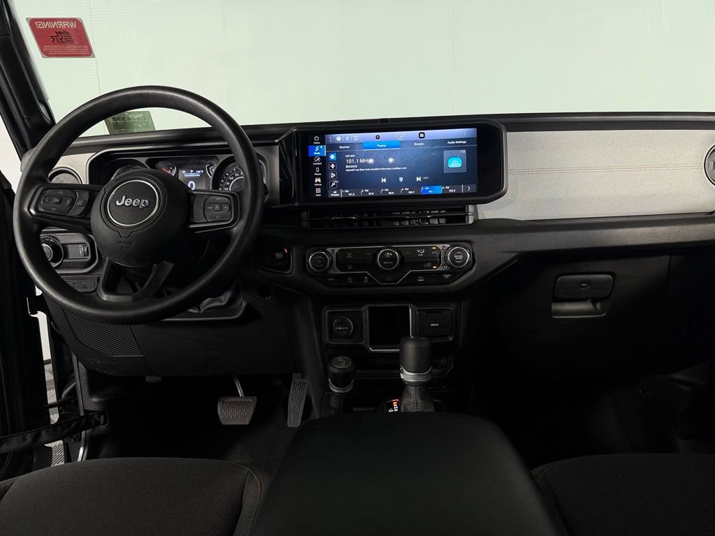 Certified 2024 Jeep Gladiator Sport AWD/4WD image 15