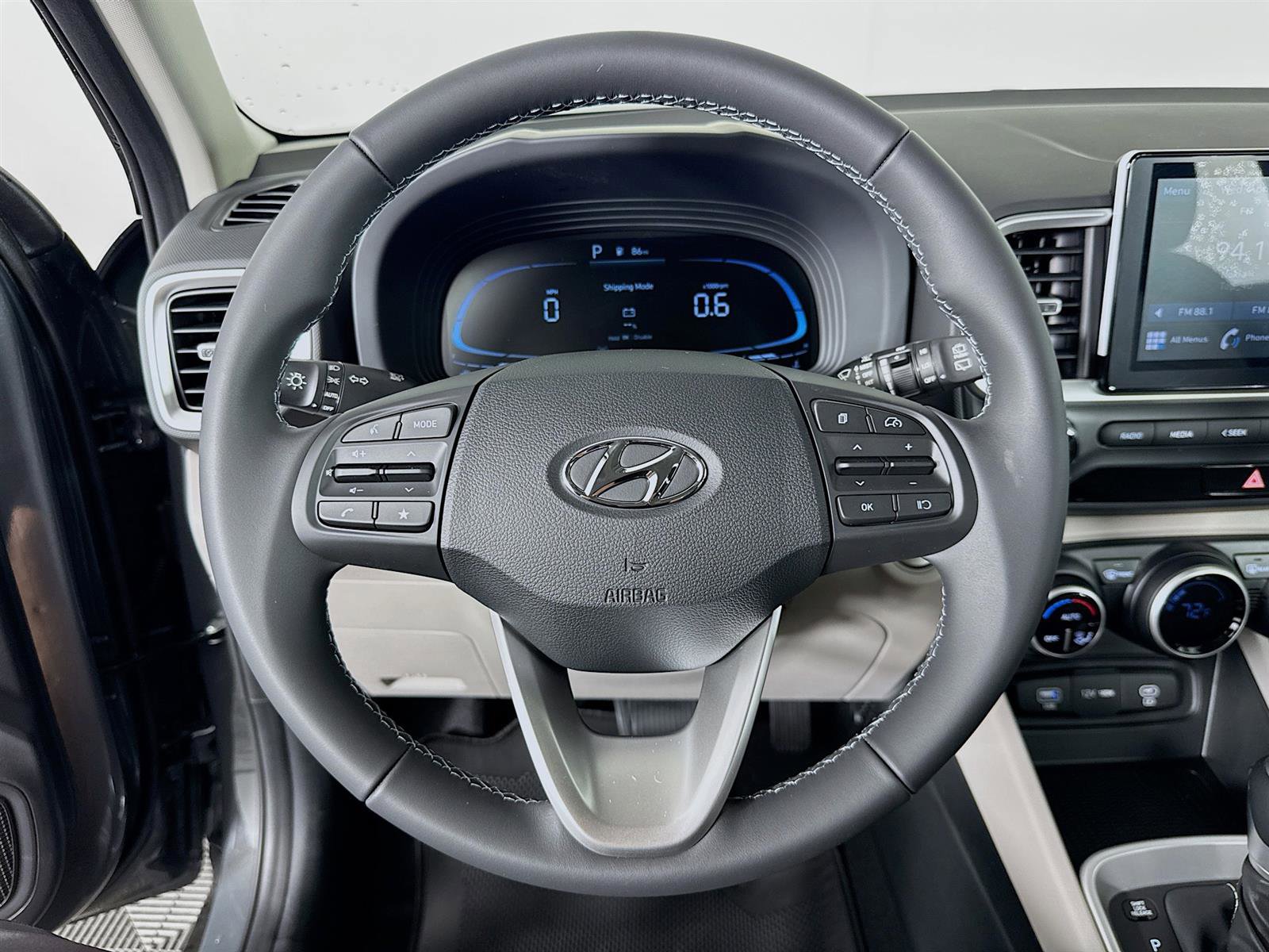 New 2025 Hyundai Venue SEL image 12