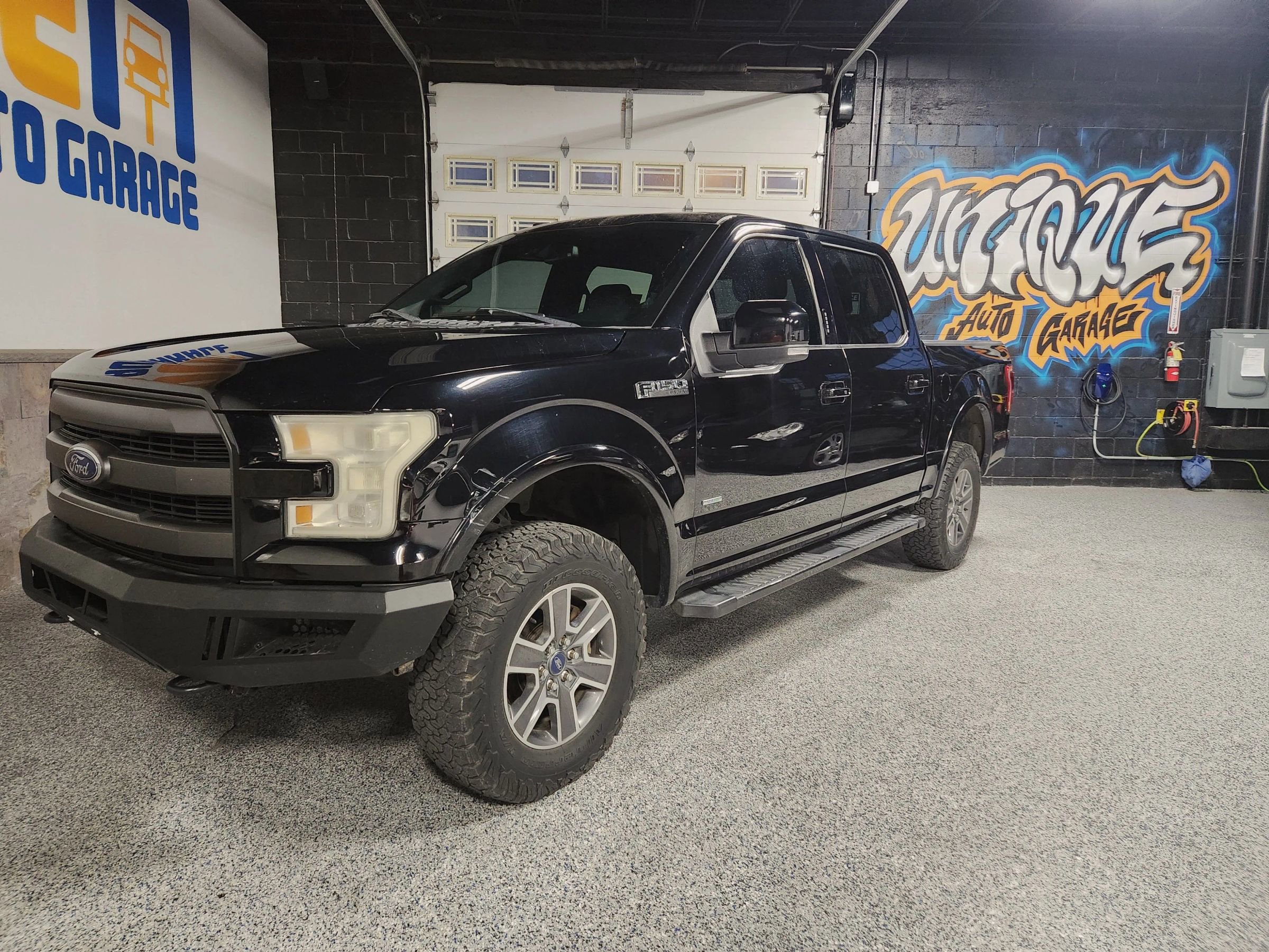 Used 2017 Ford F150 Lariat w/ Equipment Group 502A Luxury image 9