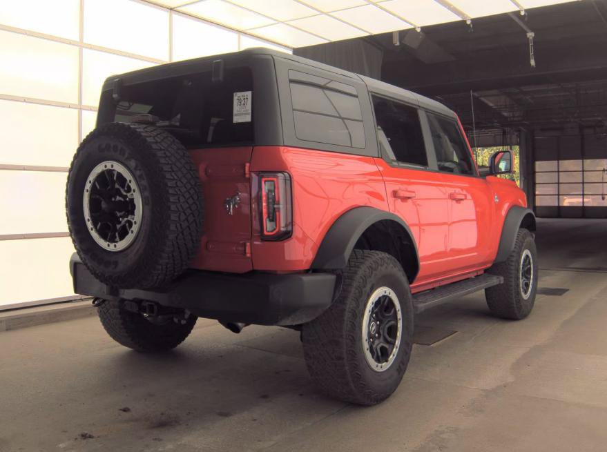 Used 2023 Ford Bronco Outer Banks w/ Sasquatch Package AWD/4WD image 2