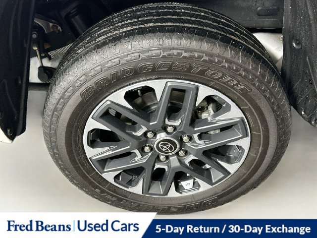 Used 2024 Toyota Tundra Limited AWD/4WD image 40
