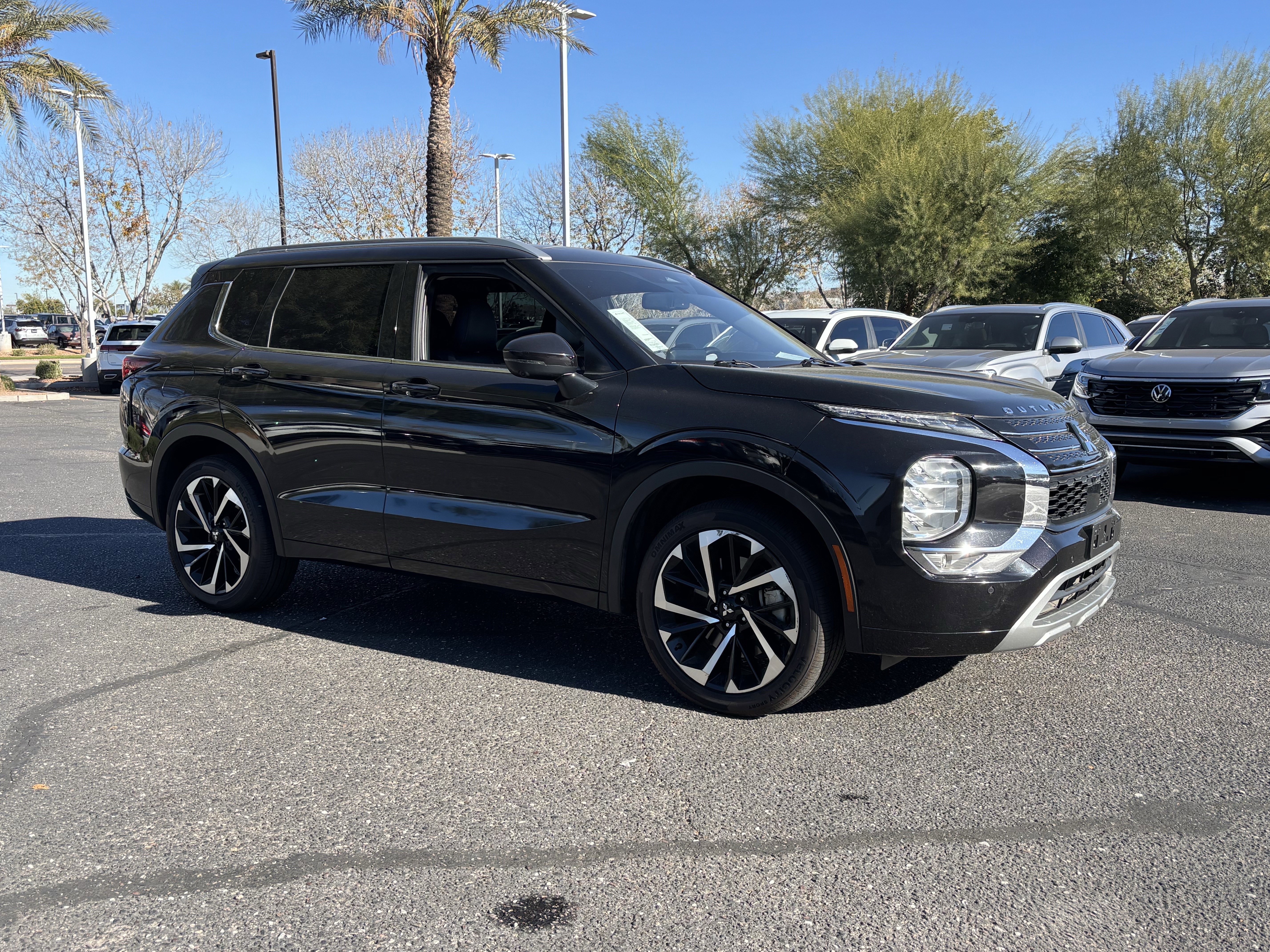 Used 2022 Mitsubishi Outlander SEL image 6