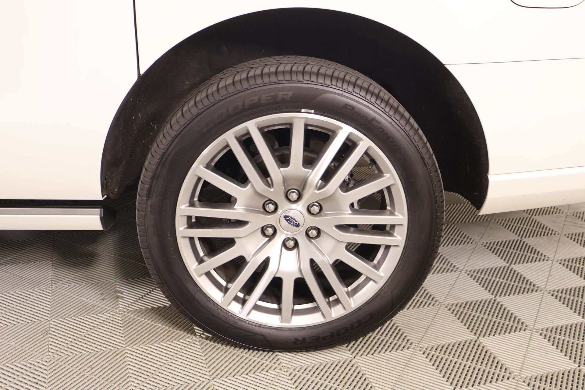 Used 2024 Ford Expedition Max Platinum AWD/4WD image 21