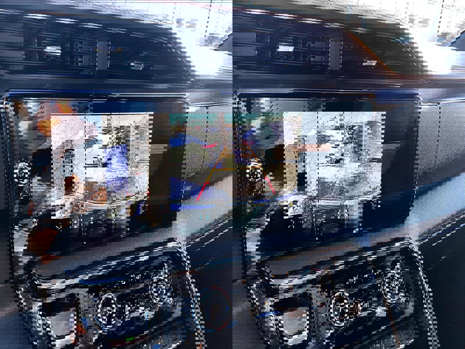 Used 2023 GMC Sierra 1500 AT4 w/ Technology Package image 18