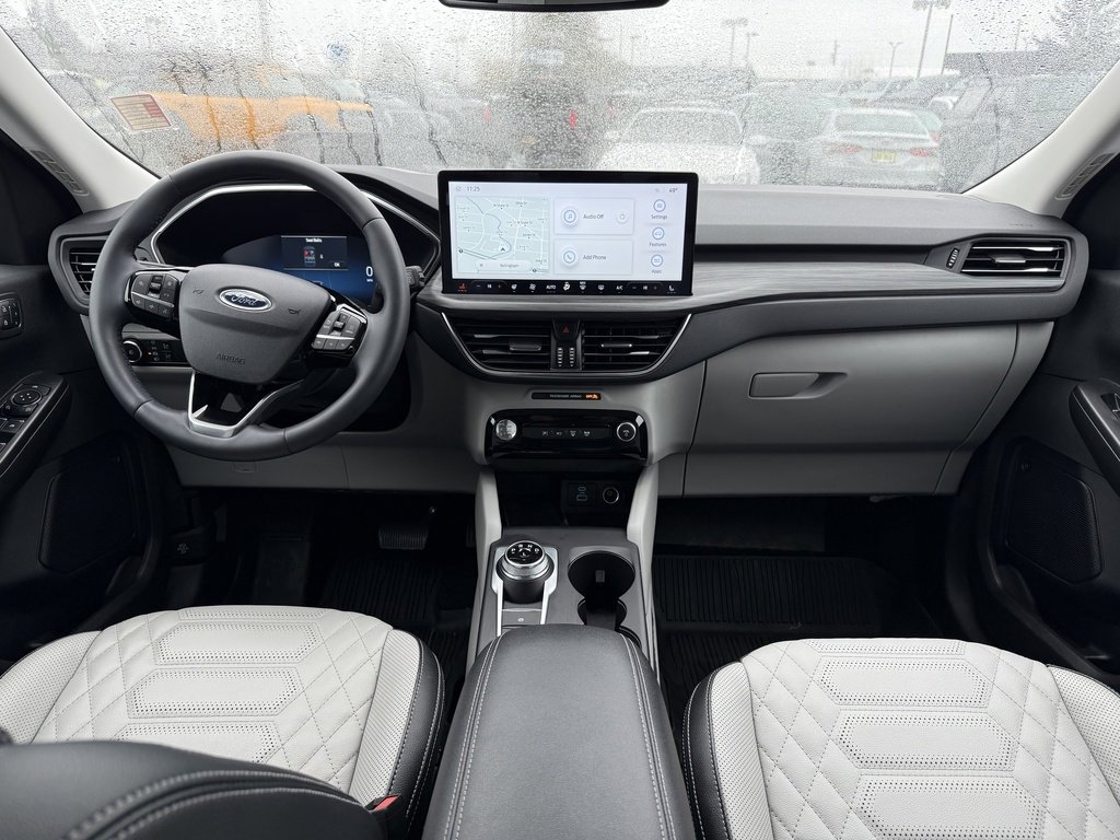 Certified 2023 Ford Escape SE w/ PHEV Premium Package image 27