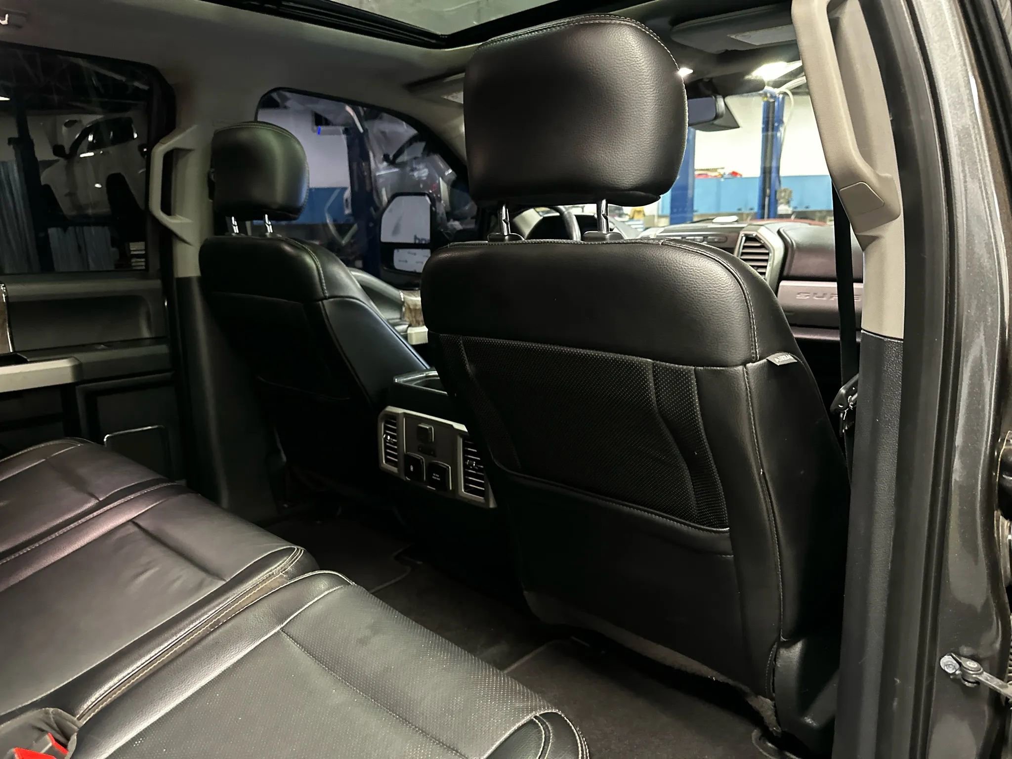 Used 2017 Ford F450 Lariat w/ Lariat Ultimate Package image 19
