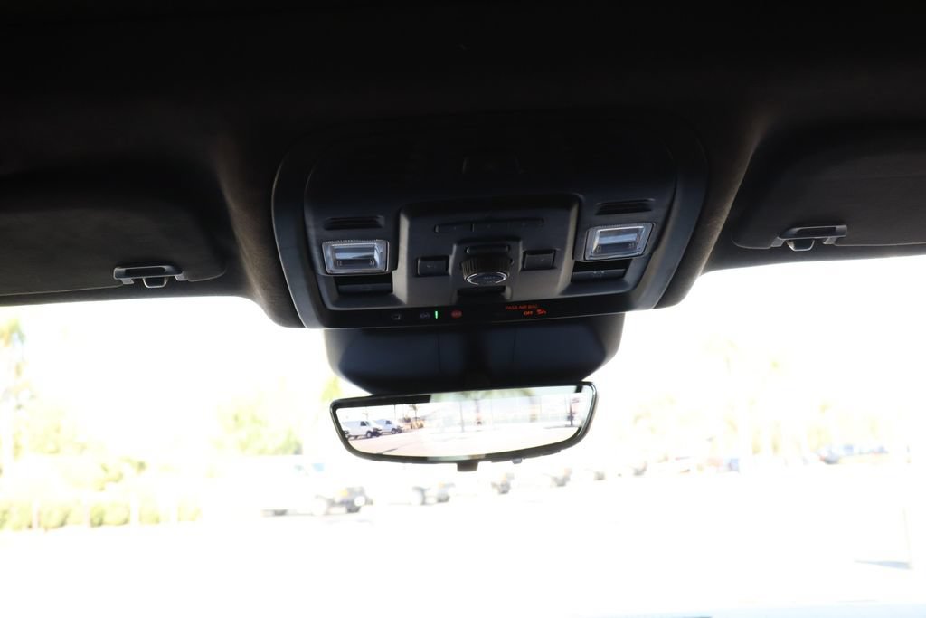 Used 2022 Cadillac Escalade ESV Sport Platinum AWD/4WD image 33
