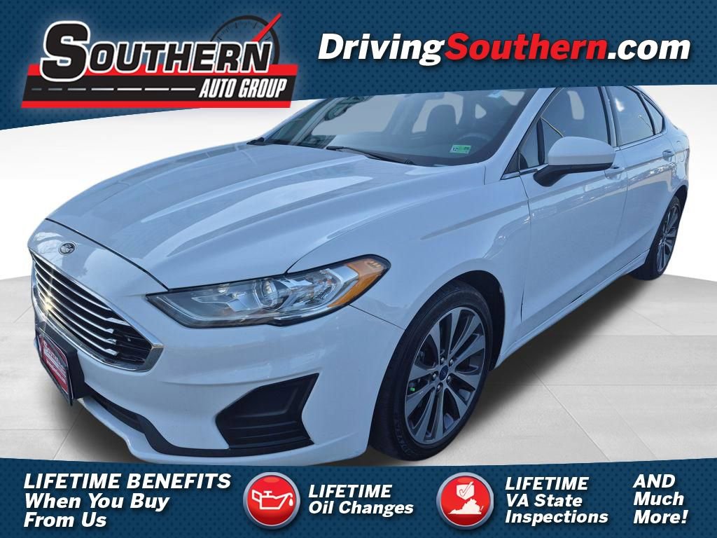 Used 2020 Ford Fusion SE image 1
