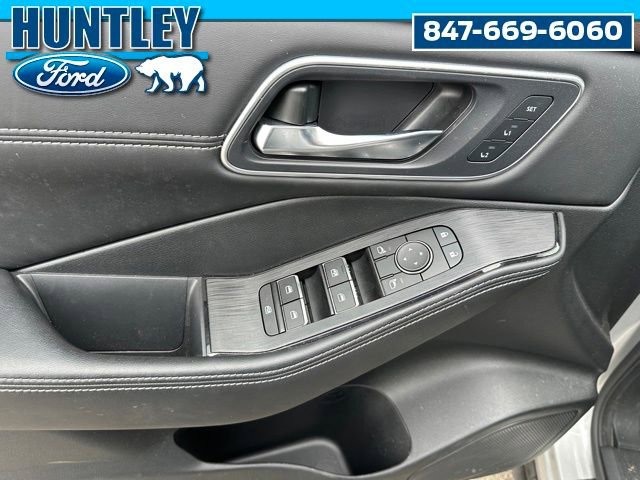 Used 2023 Nissan Rogue Platinum w/ Platinum Premium Package image 19